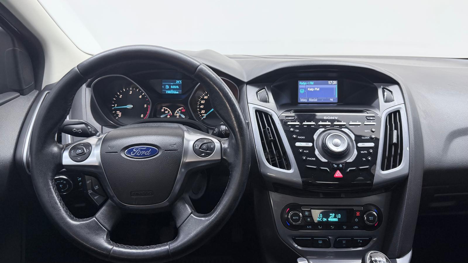 FORD FOCUS 17
